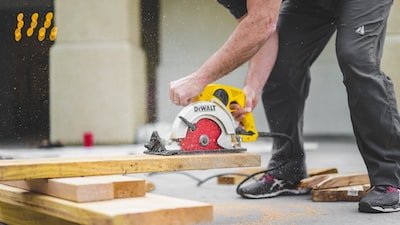 Quels sont les types de scies électriques et leurs utilités ?