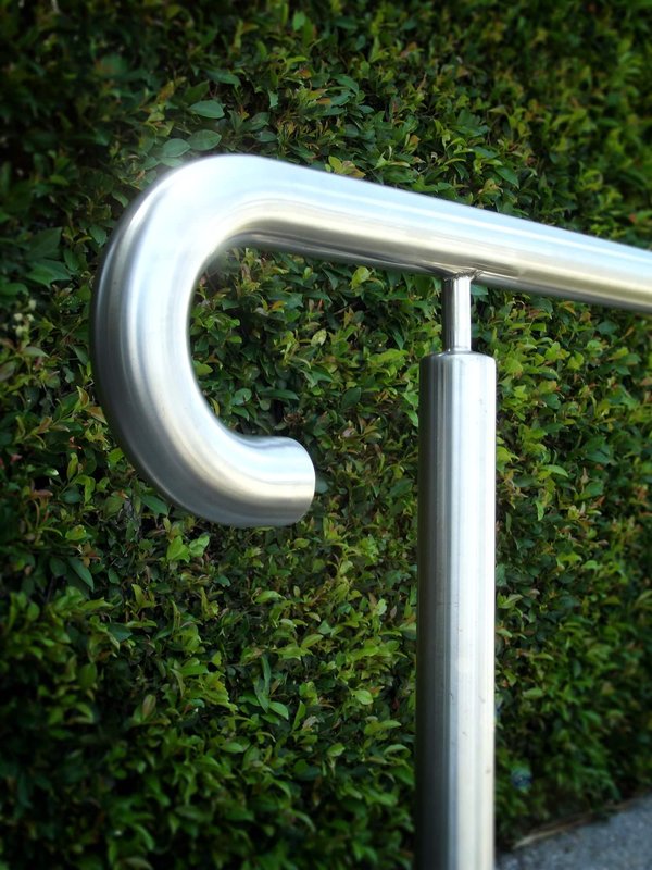 Qu’est-ce qu’un poteau pour garde-corps inox ?
