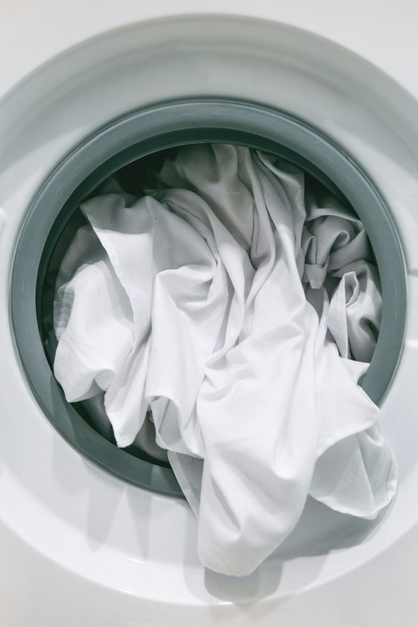 Draps en lin : un lavage efficace pour un linge frais et durable