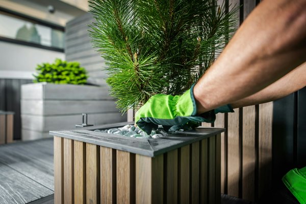 Le recours à une jardinière moderne extérieur pour sublimer votre logement